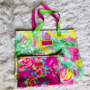 Lilly Estée Lauder bag and cosmetic case